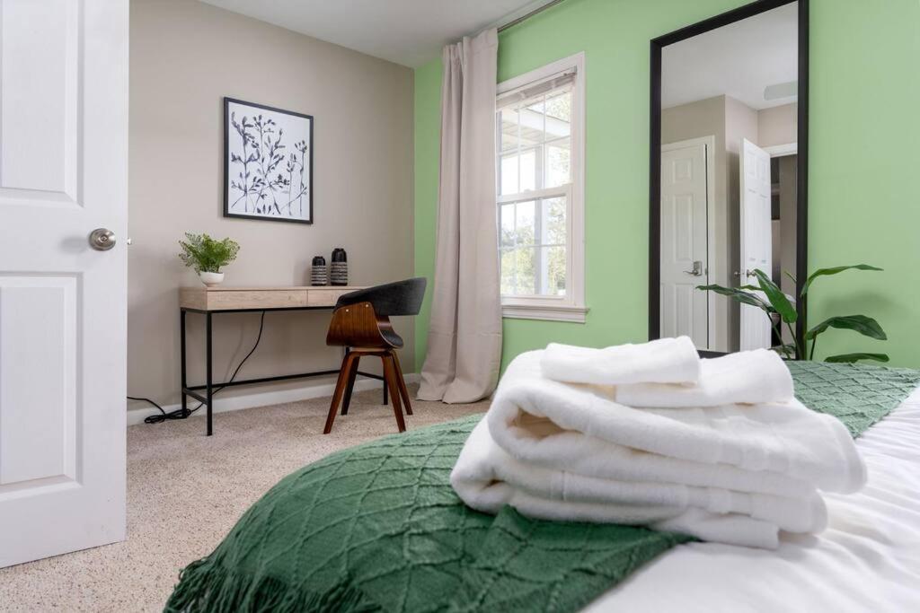 Serenity Beach House In Central Ilm W/ King Bed Wilmington Exterior foto